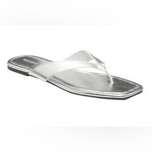Old Navy Faux Leather Modern Square Toe Silver Flip Flops Size 6.5